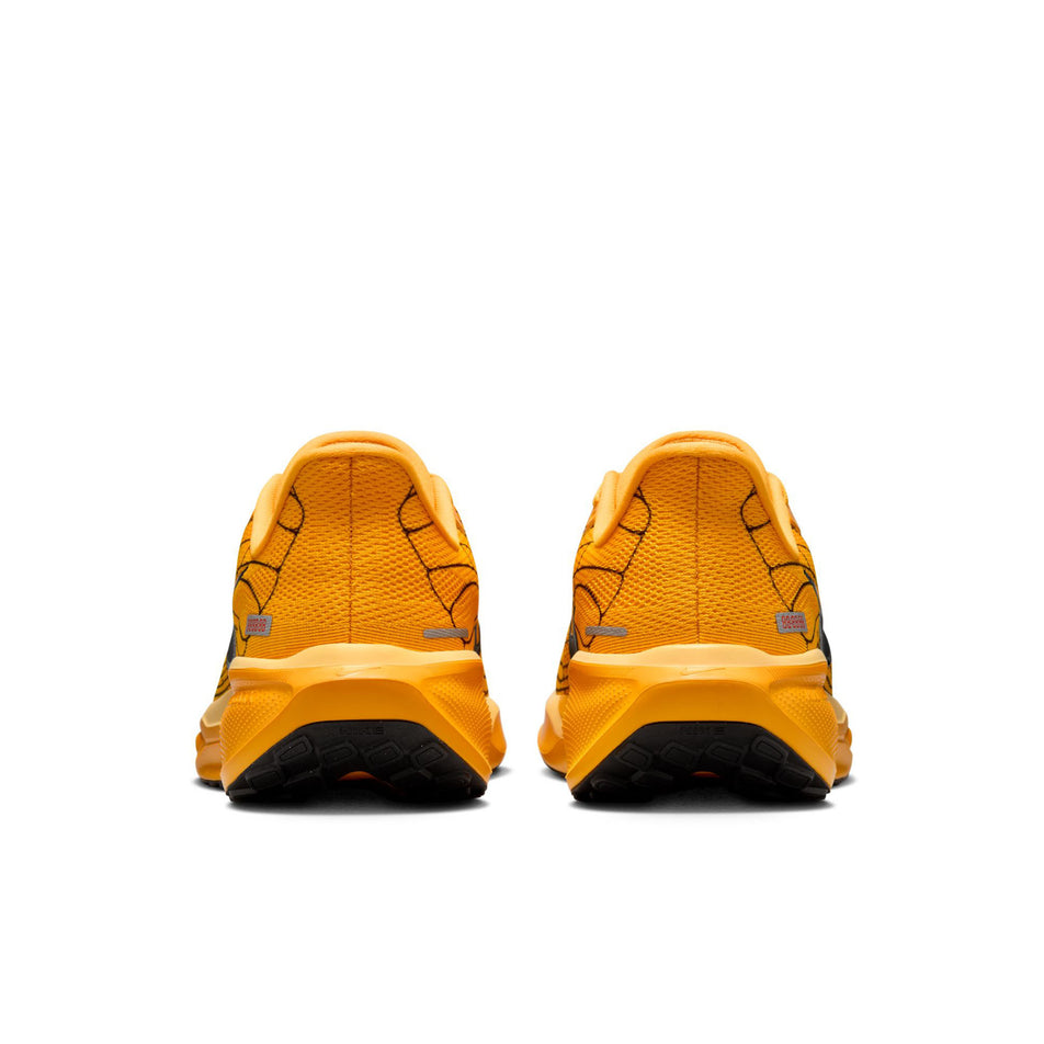 The back of a pair of Nike Men's Pegasus 41 LV8 Road Running Shoes in the University Gold/Black-Soft Yellow colourway. (8712397717666)