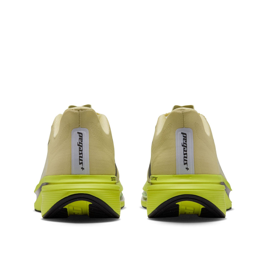 The back of a pair of Nike Women's Pegasus Plus 2 Road Running Shoes in the Fennel/Gridiron-Lemon Venom colourway.