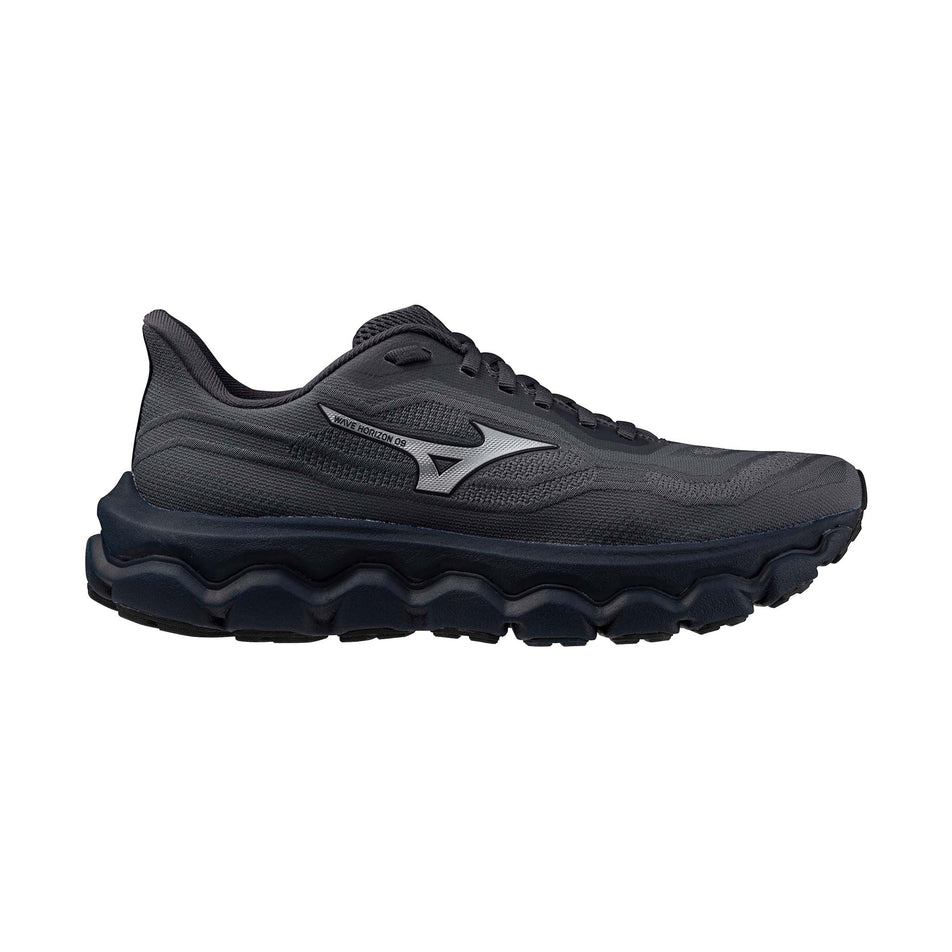 Lateral view of the right shoe from a pair of Mizuno Men's Wave Horizon 9 Running Shoes in the India Ink/Galaxy Silver/Back colourway.