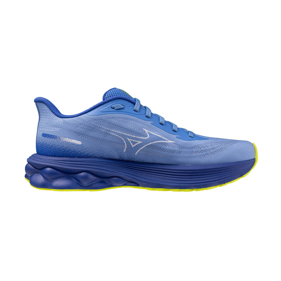 Medial view of the left shoe from a pair of Mizuno Women's Wave Skyrise 7 Running Shoes in the Ultramarine/White/Dazzling Blue colourway.