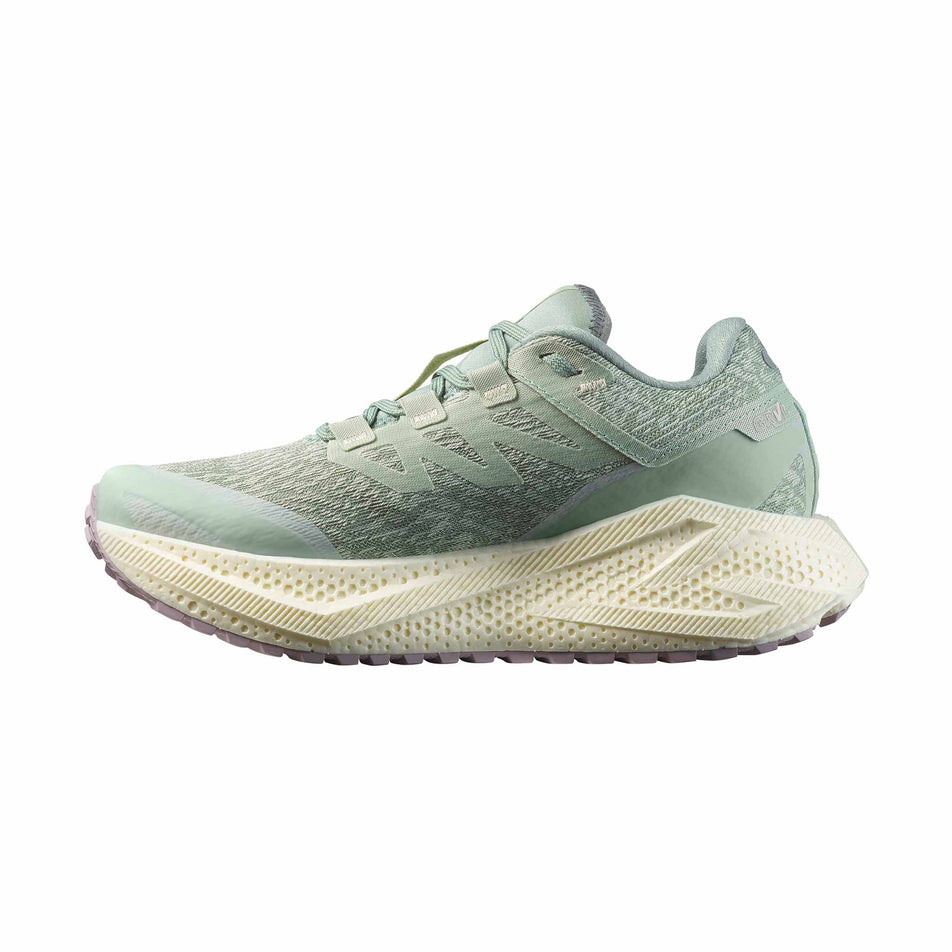 Medial view of the right shoe from a pair of Salomon Women's Aero Glide 3 GRVL Running Shoes in the Sea Foam/Vanilla Ice/Nirvana colourway. (8644619731106)