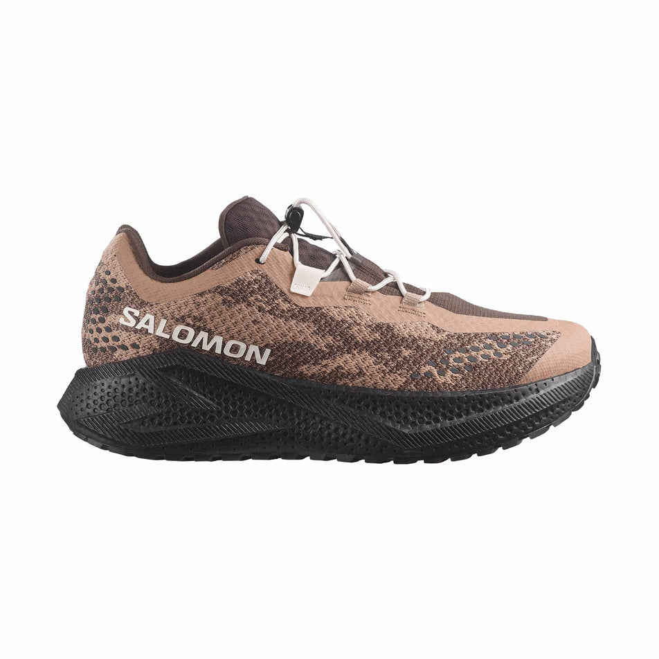 Lateral view of the right shoe from a pair of Salomon Men's Aero Glide 4 GRVL Running Shoes in the Burro/Black colourway.