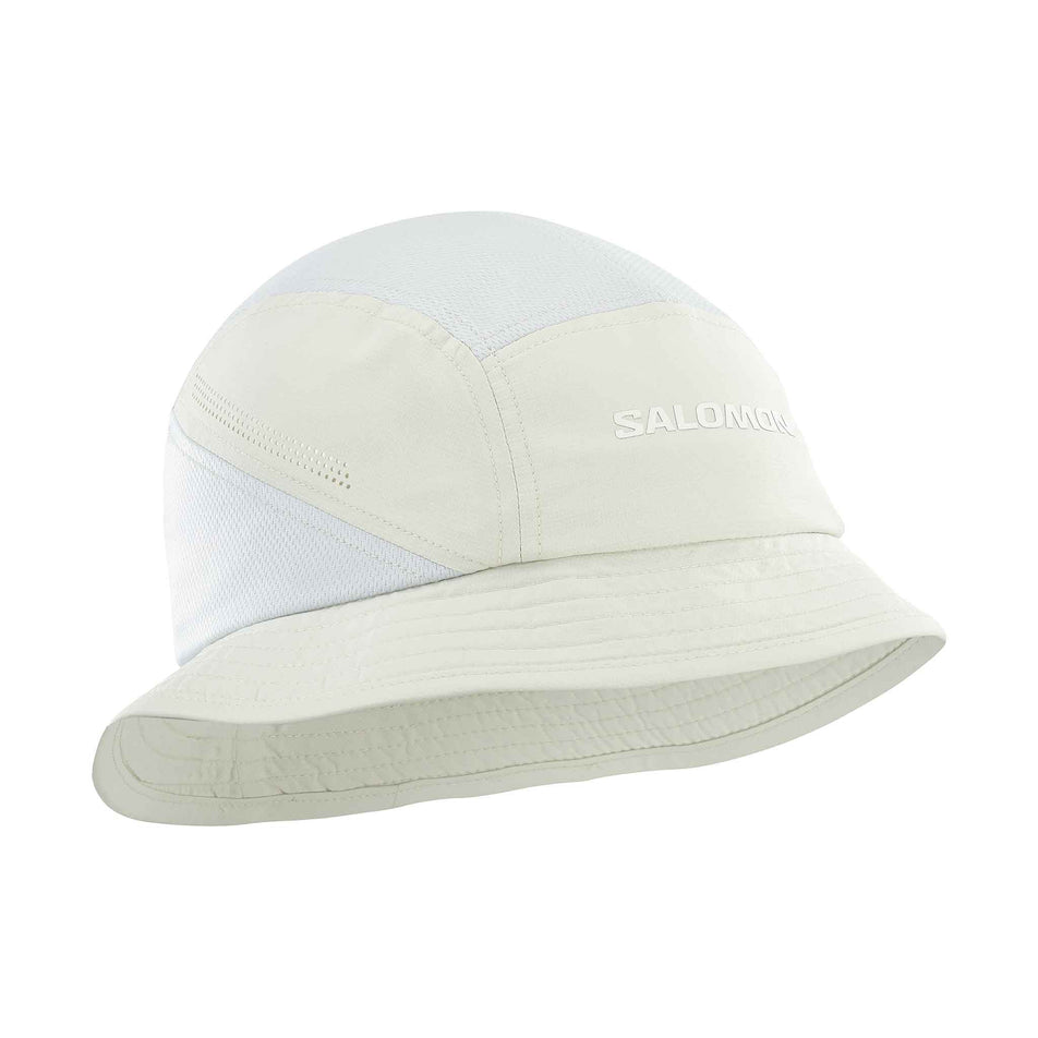 Front view of the Salomon Unisex SHKout Bucket Hat in the Icicle colourway. (8577880490146)