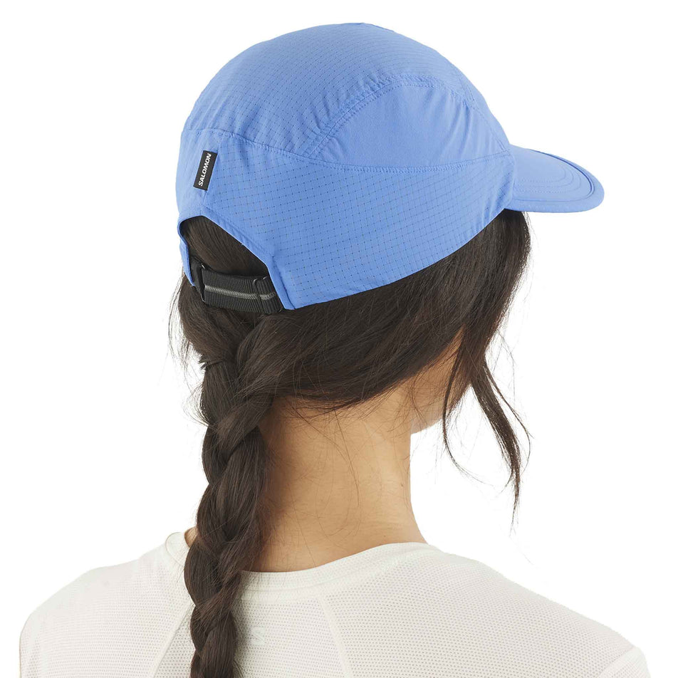 Back view of a model wearing the Salomon Unisex Sense Aero Cap in the Ultramarine colourway. (8577890877602)