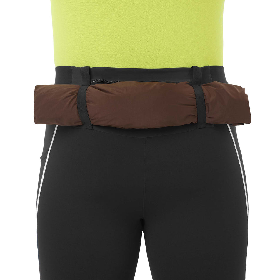 A top stowed in the storage loops on the back of the Salomon Men's Sense Stow Short Tights 9