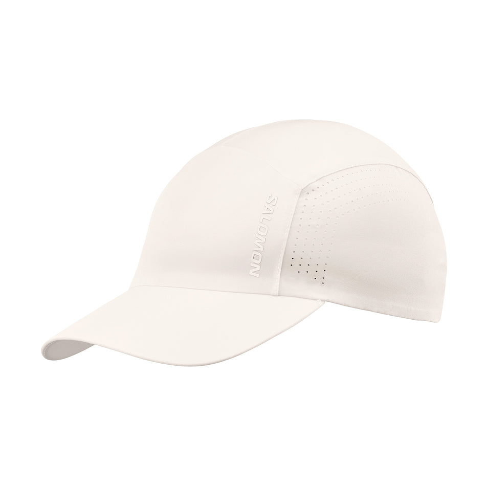 The Salomon Unisex SHAKEout Cap in the Whisper White colourway.