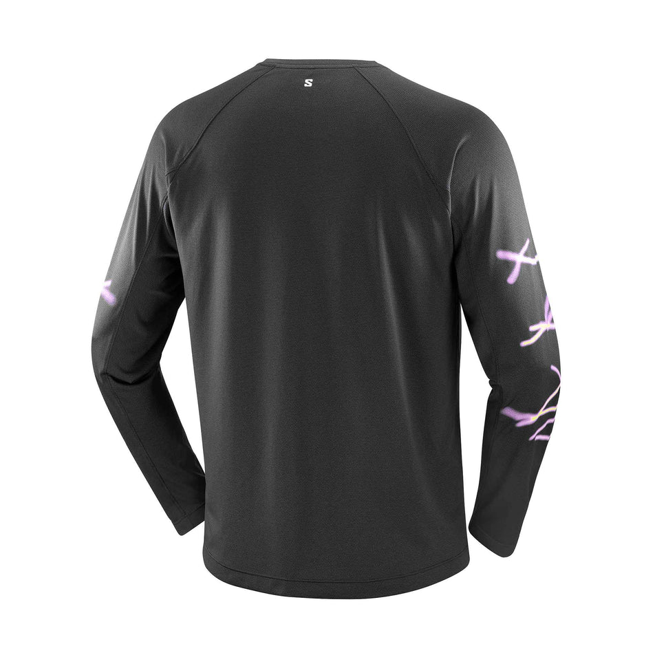 Back view of the Salomon Men's SHKout Core LS Tee GFX in the Deep Black colourway.