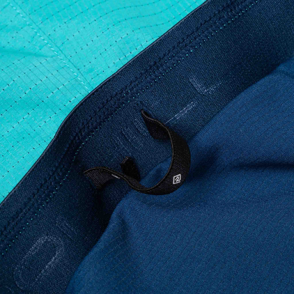 The internal drawcord on the Ronhill Men's Tech Race Short in the Deep Laguna/Seafaring colourway. (8563608027298)