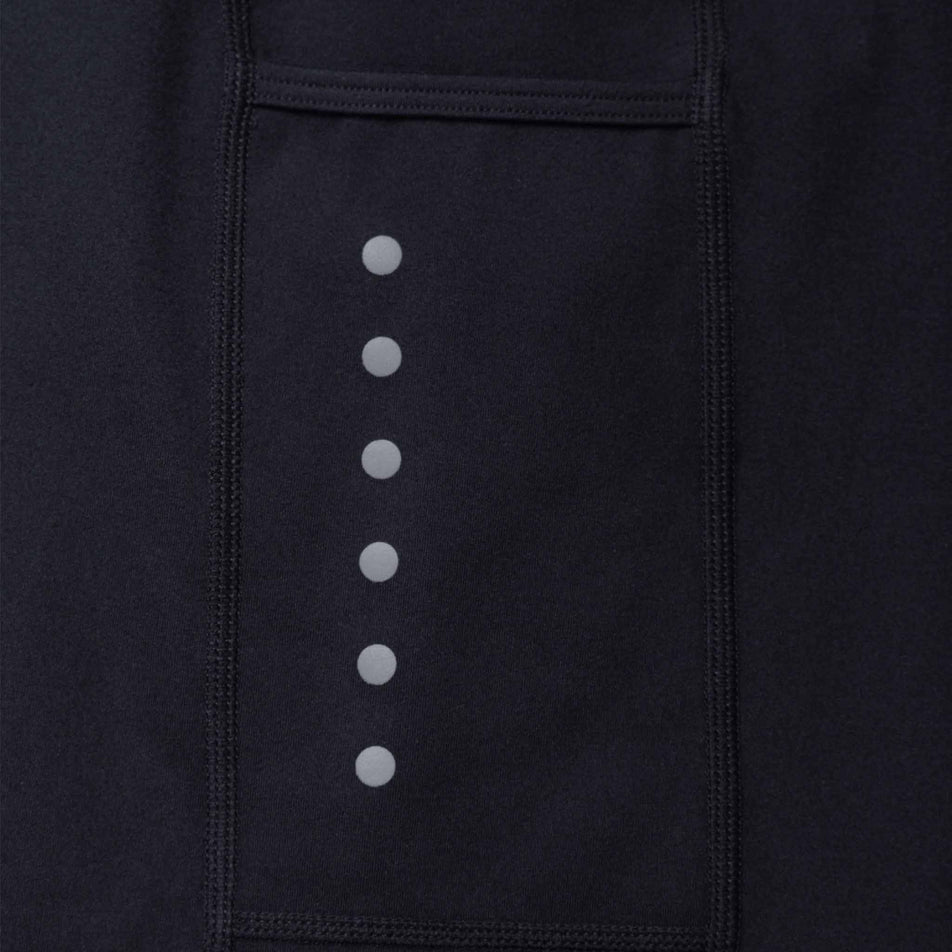 The drop-in pocket on the Ronhill Men's Core Stretch Short in the All Black colourway.(8160894976162)