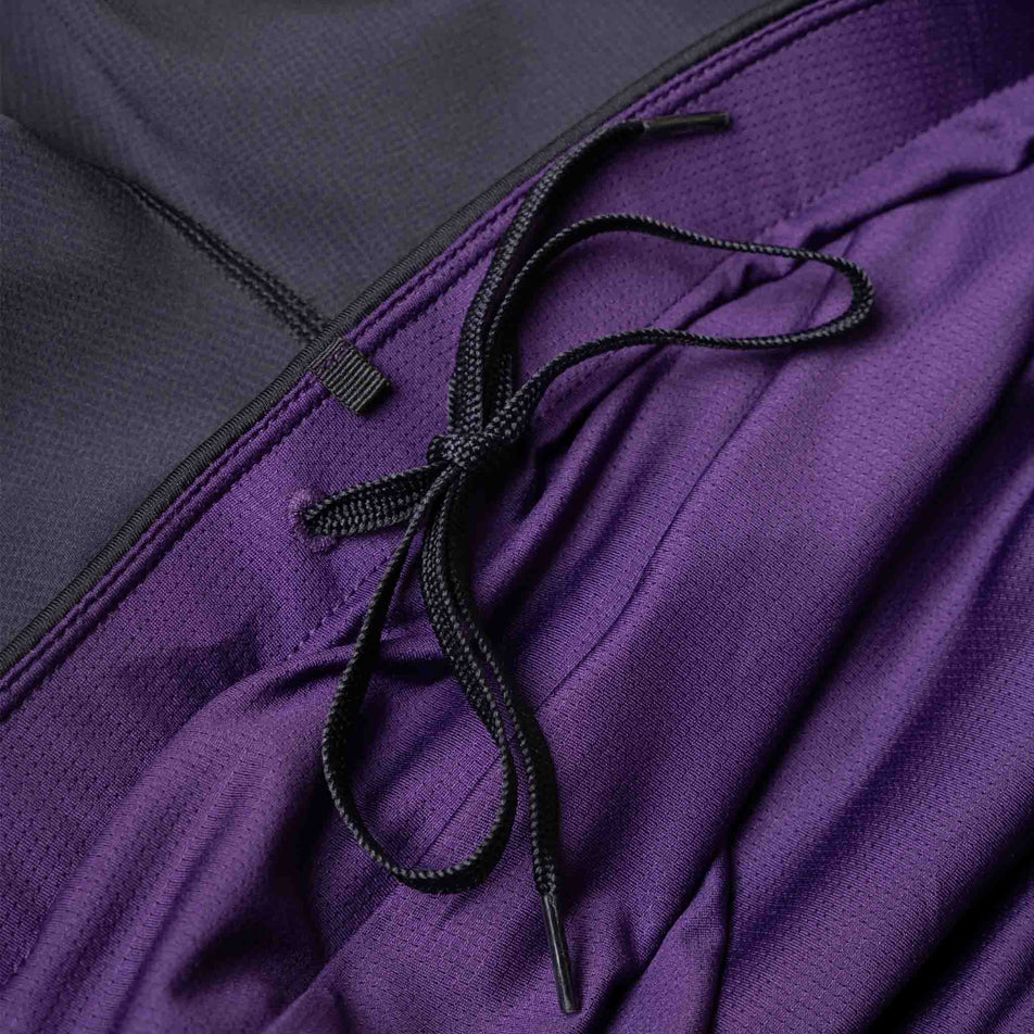 The internal drawcord on the Ronhill Women's Tech 4.5