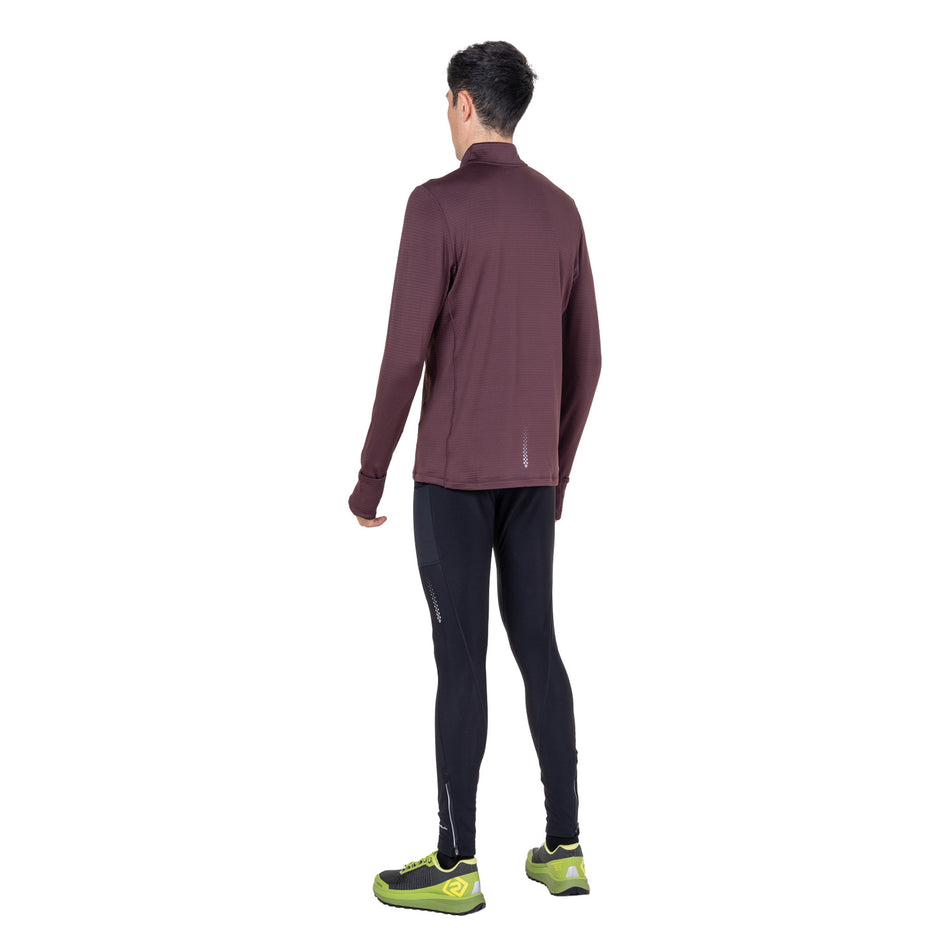 Back view of a model wearing the Ronhill Men's Tech Winter 1/2 Zip in the Espresso/Black colourway.