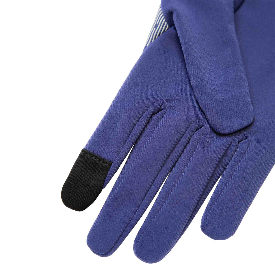 Close-up of the fabric on the Ronhill Unisex Reflect Glove - including the fabric on tip of index finger for using a mobile phone. (8491314643106)