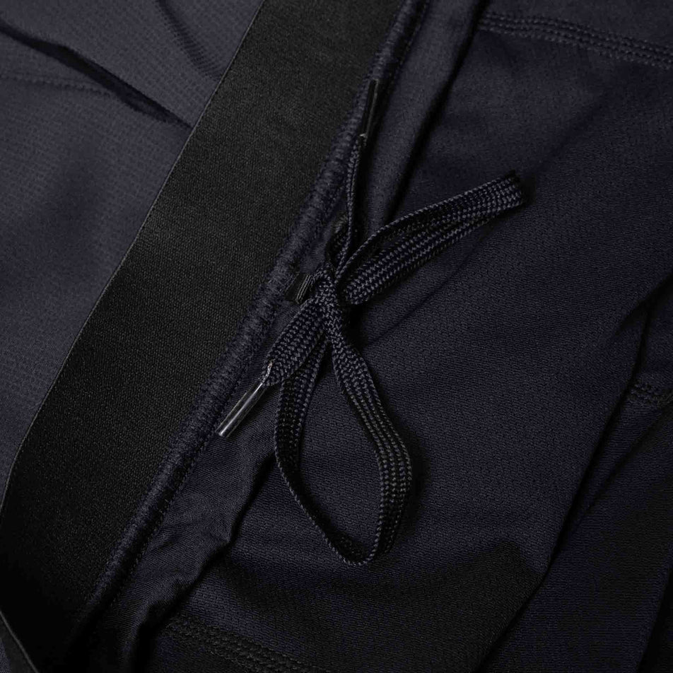 The internal drawcord on the Ronhill Men's Tech 7