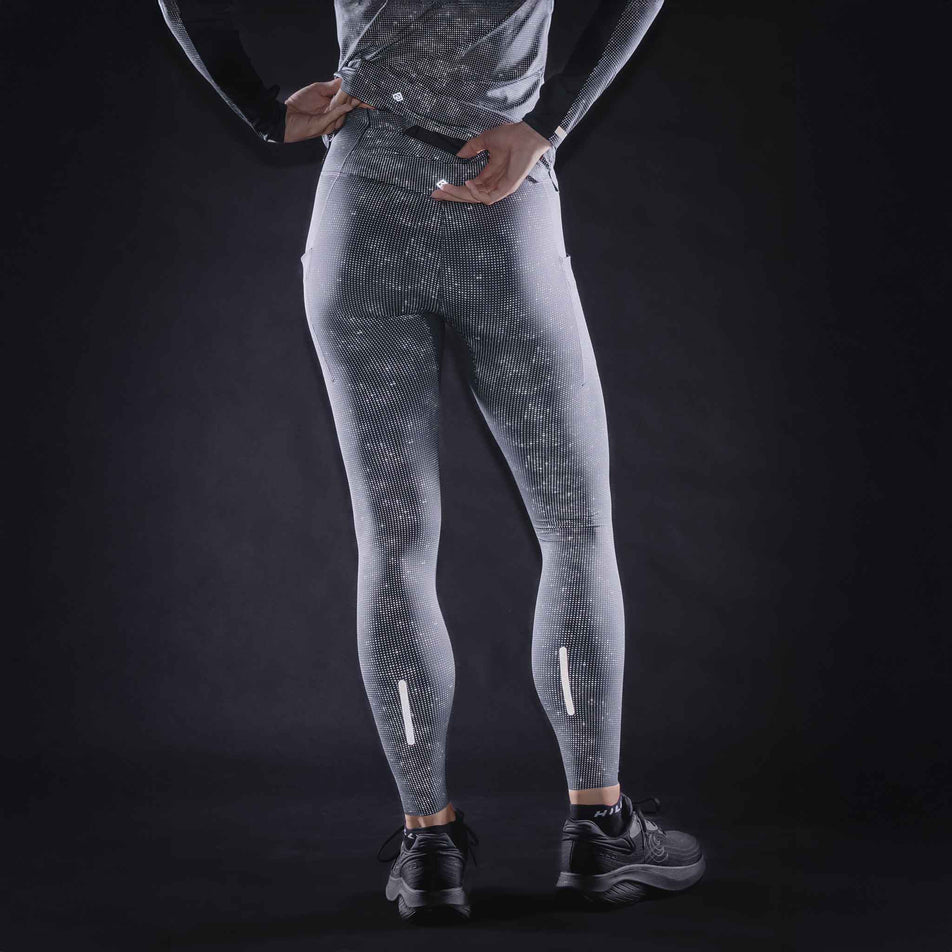 The reflective print on the Ronhill Women's Tech Reflect Lux Tight in the Black/Reflect colourway.