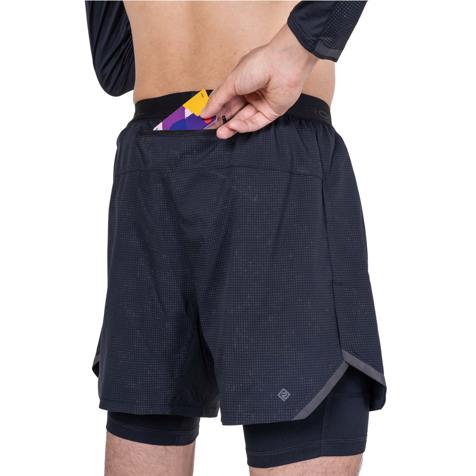 The bacl zip pocket on the Ronhill Men's Tech Reflect Lux 5