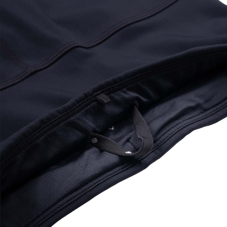 The drawcord on the Ronhill Women's Tech Contour Stretch Short in the All Black colourway.