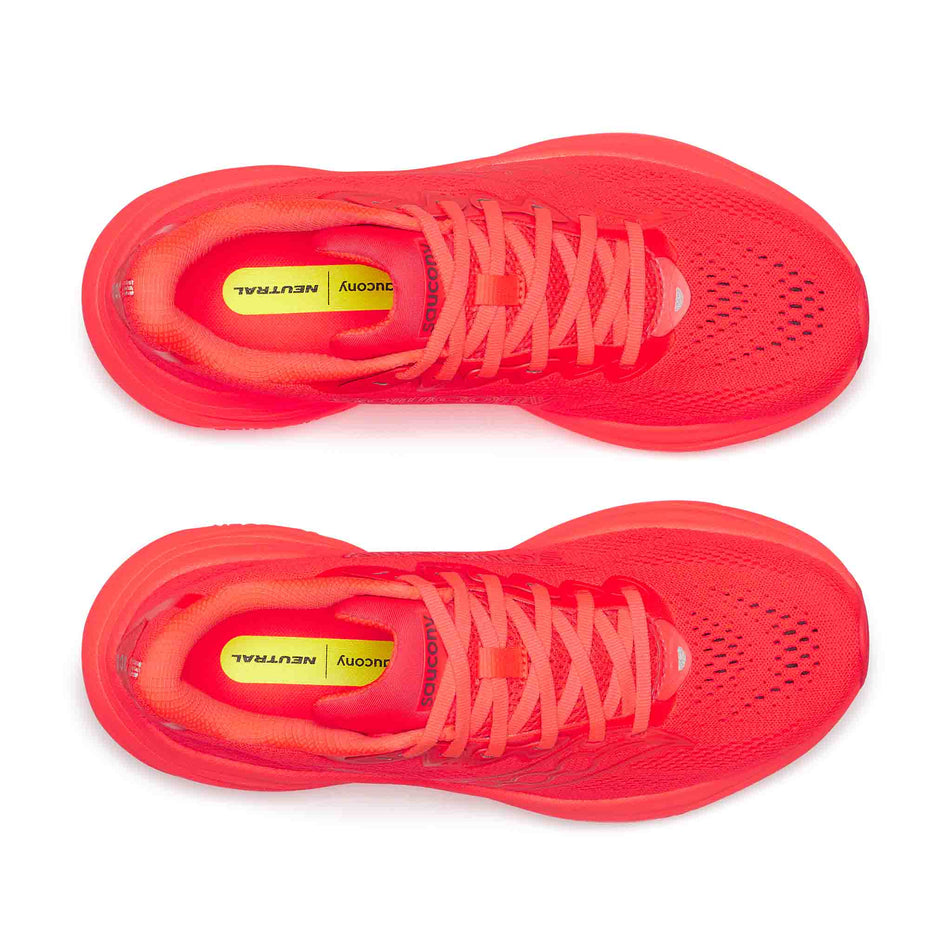The uppers of a pair of Saucony Women's Ride 19 Running Shoes in the Vizired colourway.