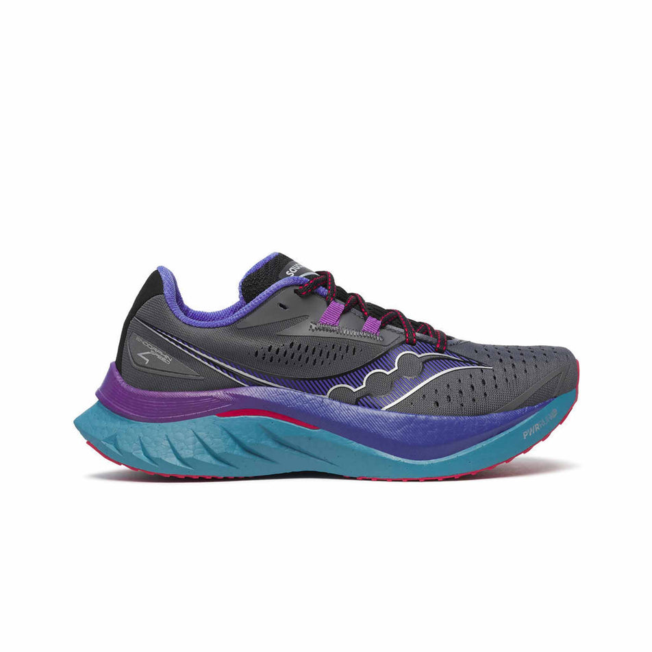 Lateral side of the right shoe from a pair of Saucony Women's Endorphin Speed 4 Running Shoes in the Shadow colourway. (8561716986018)