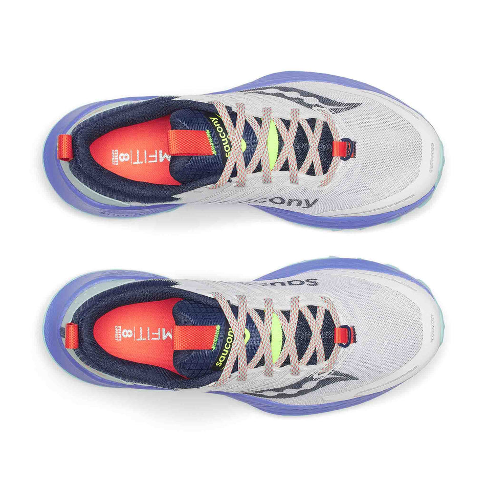 The uppers of a pair of Saucony Women's Ride TR2 Running Shoes in the White/Navy colourway.