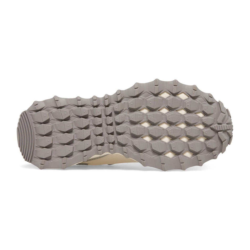 Outsole of the right shoe from a pair of Saucony Kids' Peregrine Running Shoes in the Orchid colourway (8401889722530)