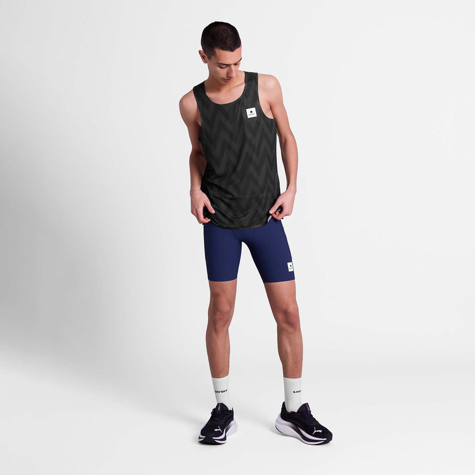 Front view of a model wearing the SAYSKY Men's Zig Zag Flow Air Singlet in the Black Zig Zag colourway.
