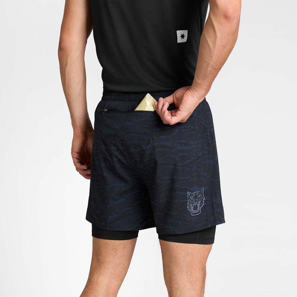 The back zip pocket on the SAYSKY Men's Tiger Pace 2 In 1 Shorts 5