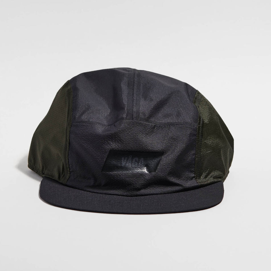 Front view of the VAGA Unisex Featherlight Cap in the Charcoal colourway.