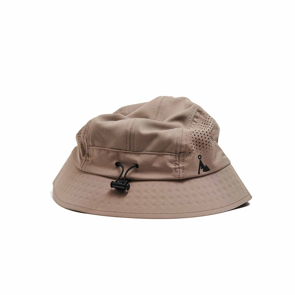 The back of a VÅGA Unisex Feather Bucket Hat in the Sand/Black colourway. (8595635306658)