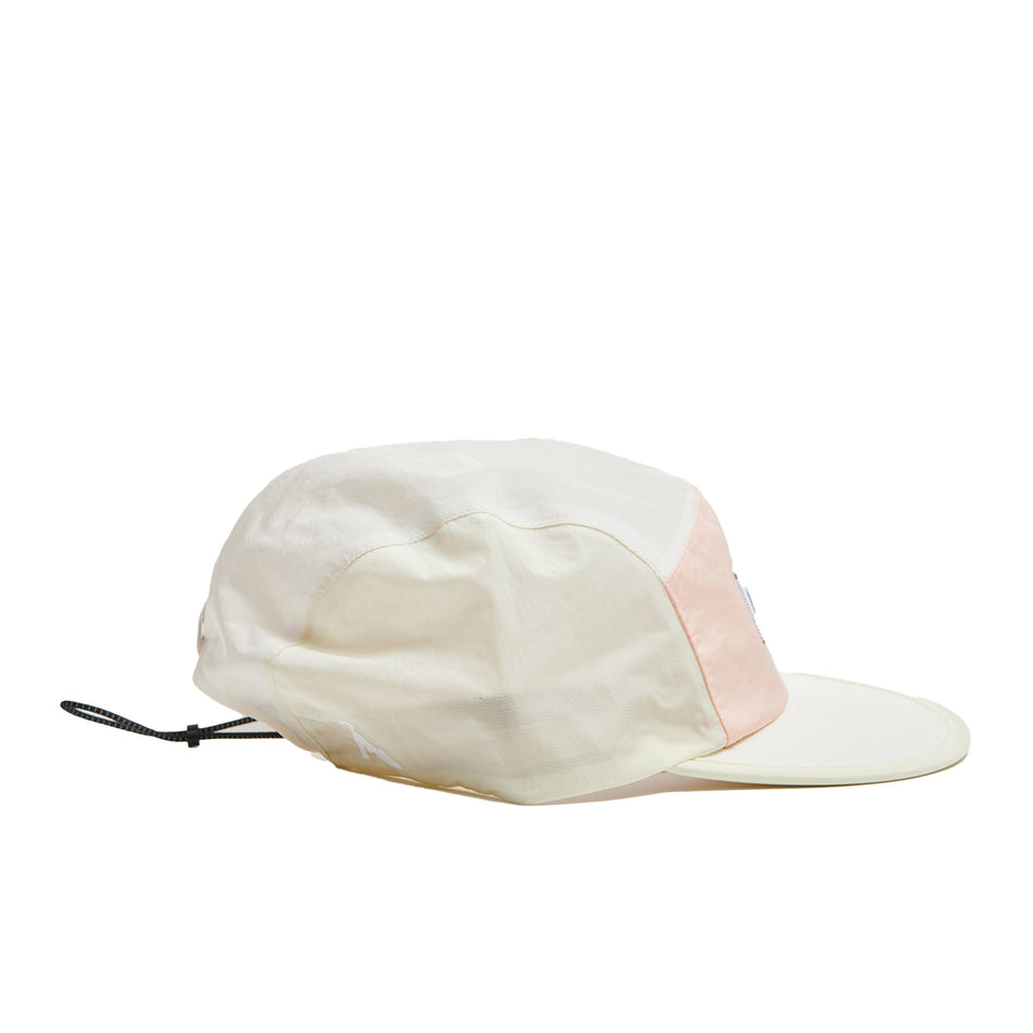 Side view of a VÅGA Unisex Pacer Cap 2.0 in the Mist/Pale Pink colourway (8684934463650)