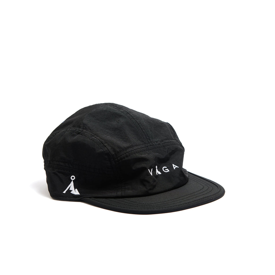 Front view of a VÅGA Unisex Fell Cap in the Storm Black colourway. (8486925140130)