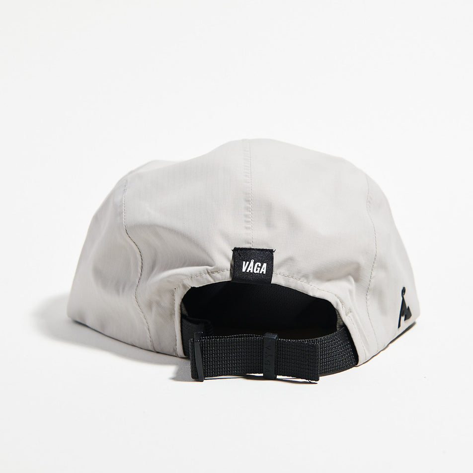 Back view of the VAGA Unisex Fell Cap 2.0 in the Light Grey colourway. (8751569633442)