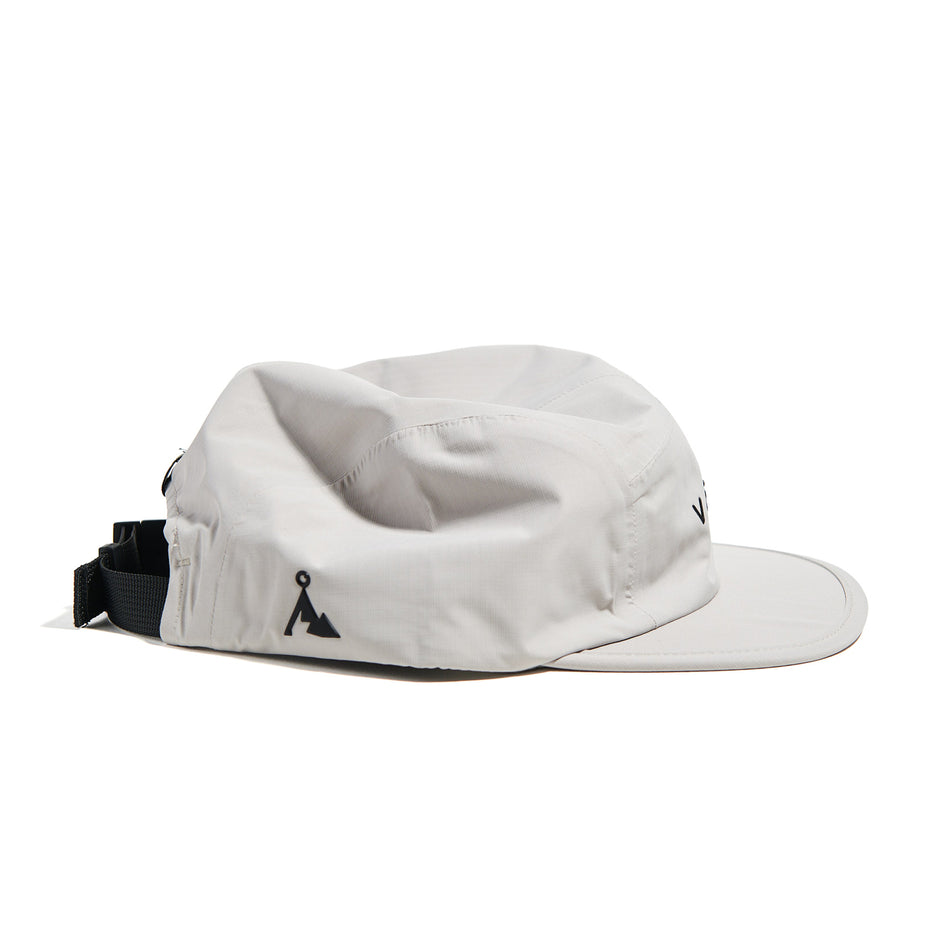 Side view of the VAGA Unisex Fell Cap 2.0 in the Light Grey colourway. (8751569633442)