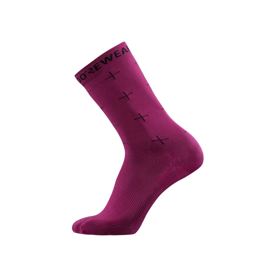 Lateral side of a sock from a pair of GORE Wear Essential Daily Socks in the Process Purple colourway (7895653974178)