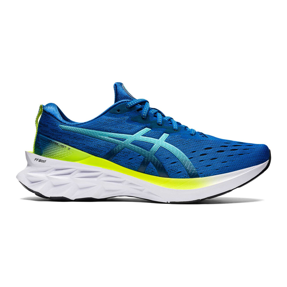 Lateral view of men's asics novablast 2 running shoes (7214988787874)