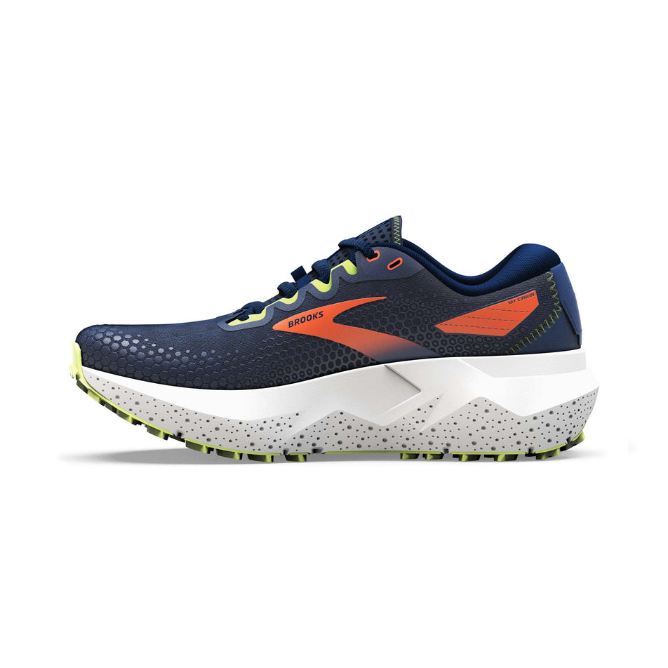 Medial side of the right shoe from a pair of Brooks Men's Caldera 6 Running Shoes in the Navy/Firecracker/Sharp Green colourway (7903708938402)