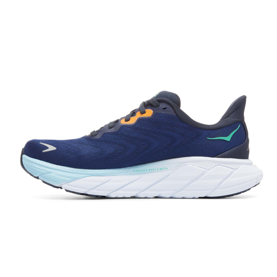 Medial view of women's hoka arahi 6 running shoes (7483032502434)