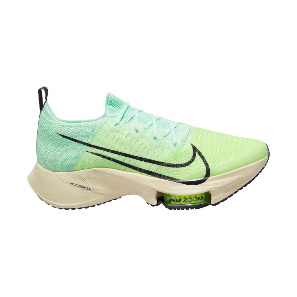 Lateral view of men's nike air zoom tempo next% flyknit running shoes (7515151532194)