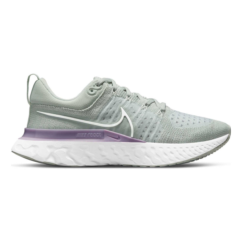 The right shoe from a pair of women's Nike React Infinity Run Flyknit 2 (6899757285538)