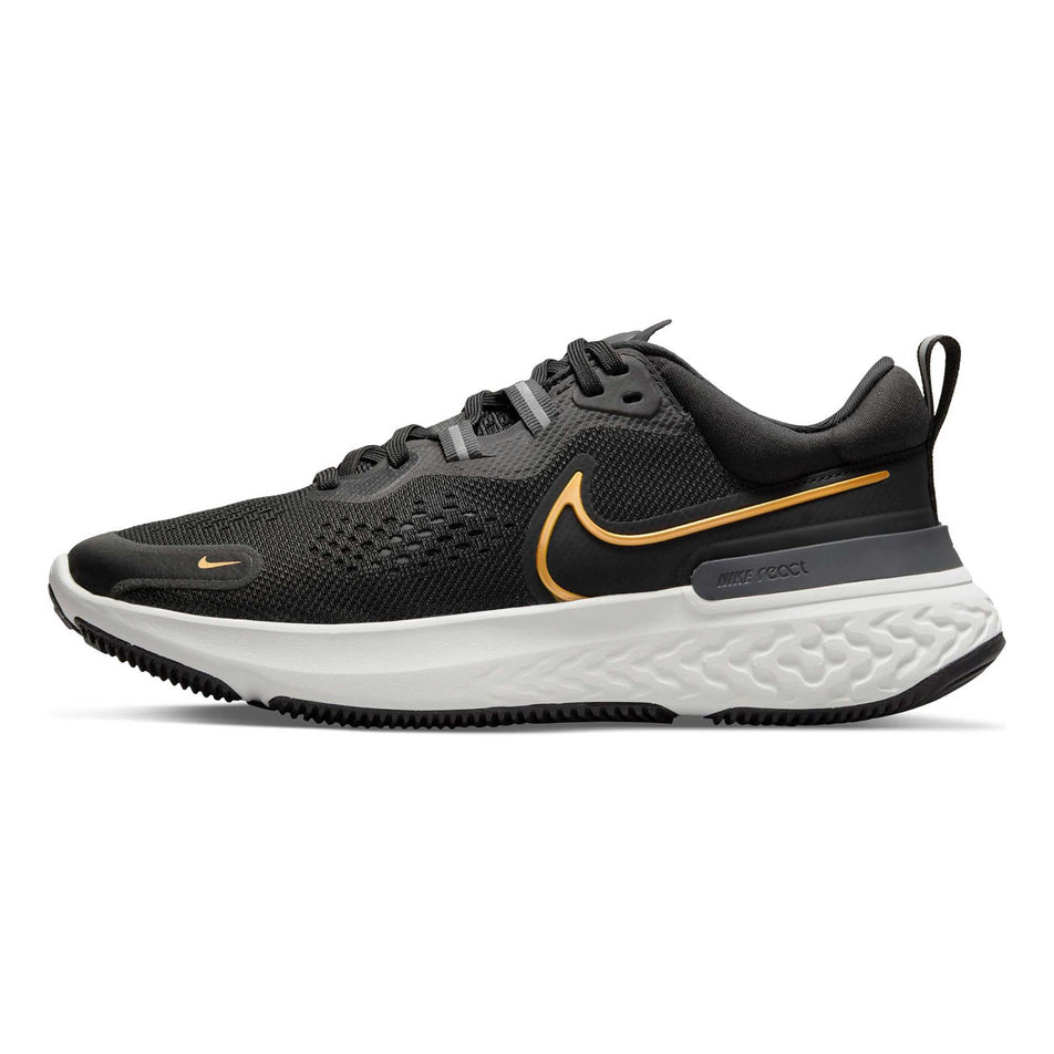 Lateral view of women's nike react miler 2 running shoes (6888916943010)