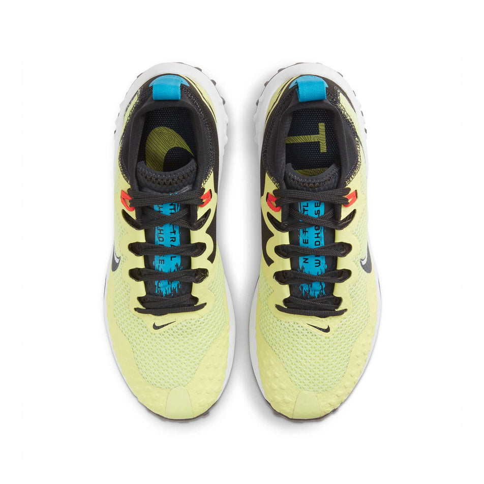 The full upper and lace areas on the right and left shoes from a pair of women's Nike Wildhorse 7 (6899418988706)