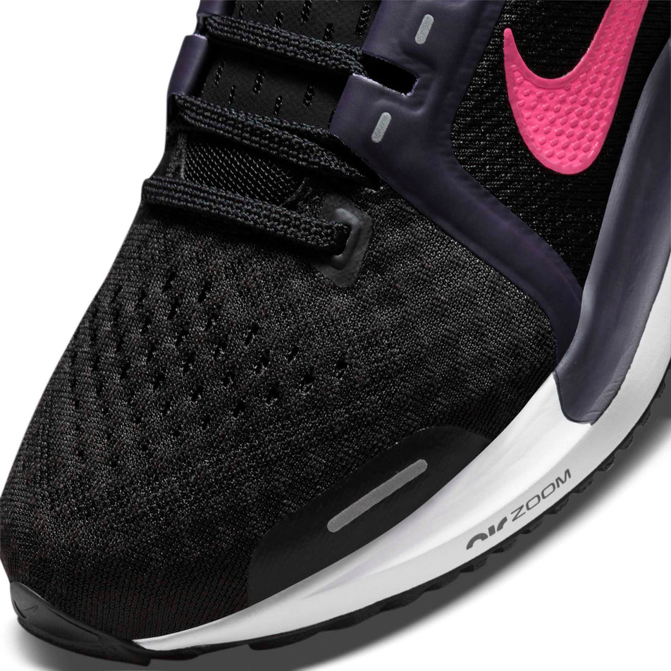 Toe box view of women's nike air zoom vomero 16 running shoes (6877902307490)