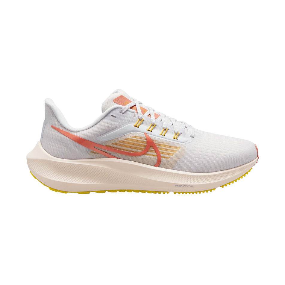 Lateral view of women's nike air zoom pegasus 39 running shoes (7353542410402)