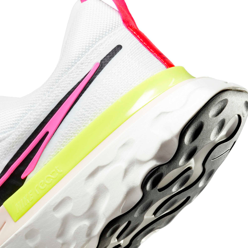 Midsole view of men's nike react infinity run flyknit 2 running shoes (6875815968930)
