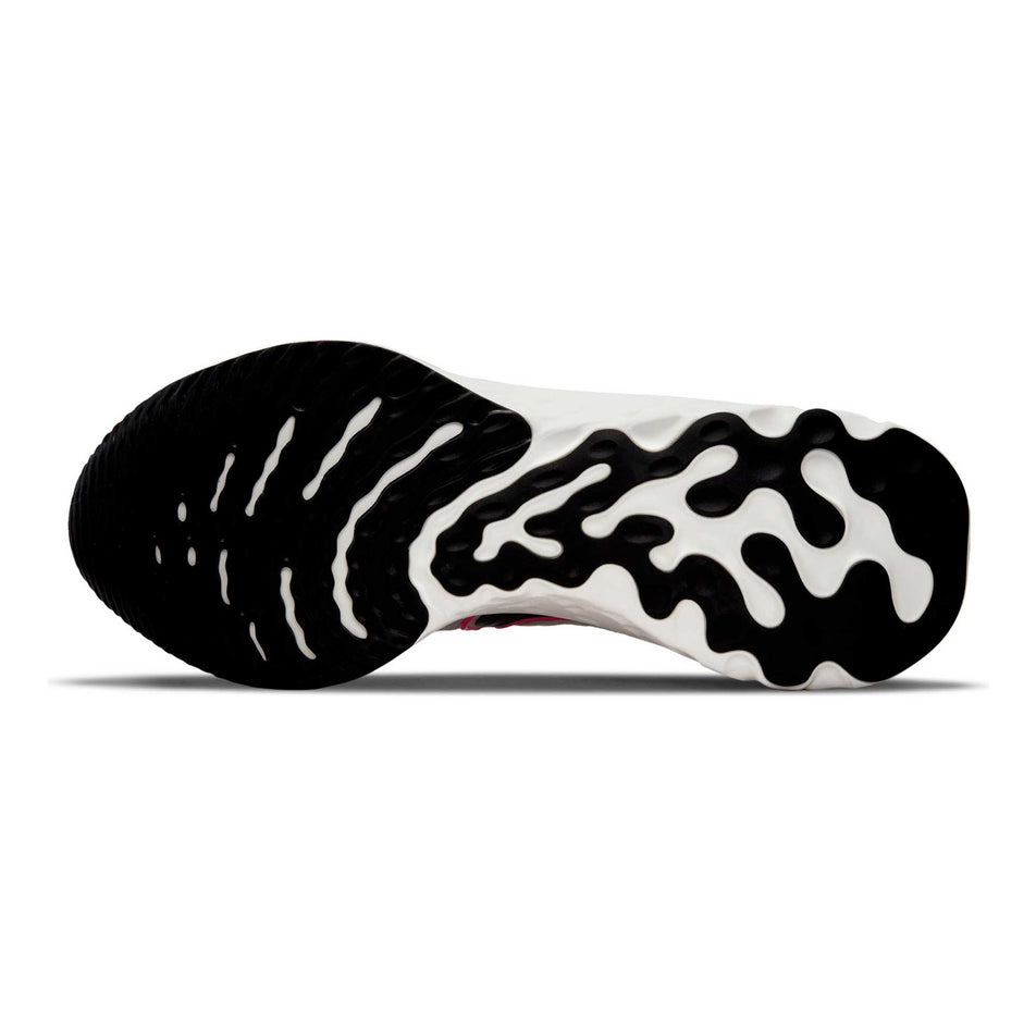 Outsole view of men's nike react infinity run flyknit 2 running shoes (6875815968930)
