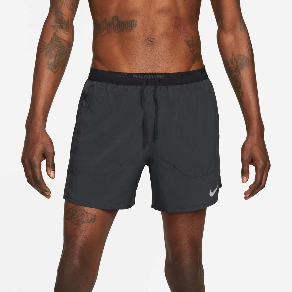 Front view of men's nike df stride short 5in bf (7386151223458)