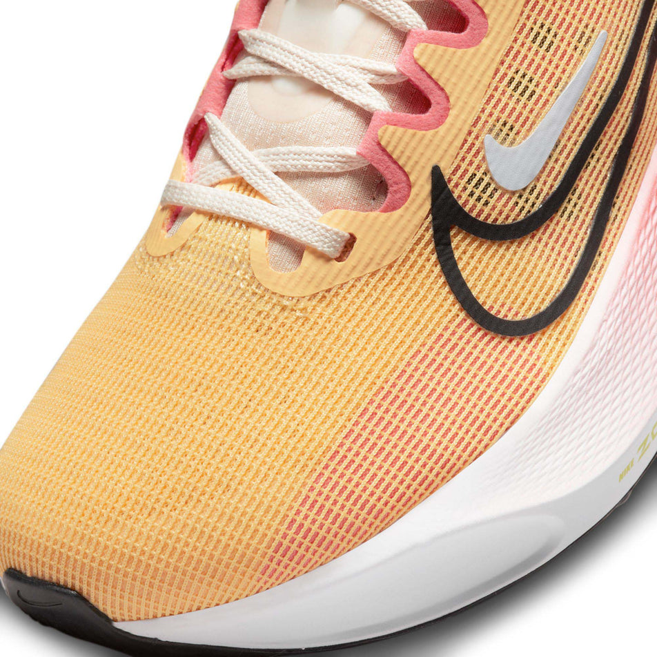 Lateral side of the toe box on the left shoe from a pair of Nike Women's Zoom Fly 5 Road Running Shoes (7867361460386)