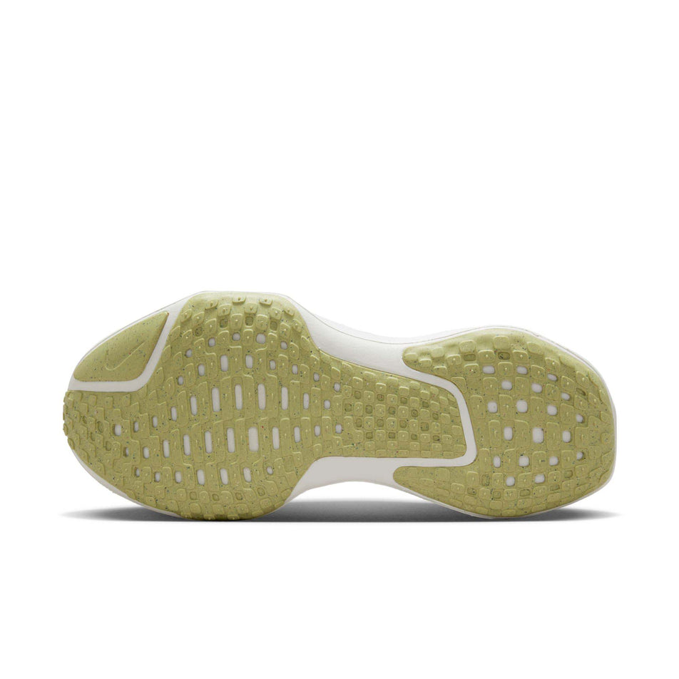 The outsole of the left shoe from a pair of Nike Women's Invincible 3 Road Running Shoes (7867357954210)