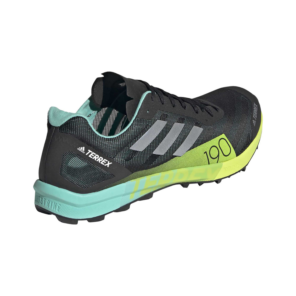 Lateral view of men's adidas terrex speed pro running shoes (6867950633122)