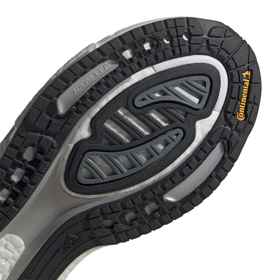 The outsole on the forefoot of the right shoe from a pair of men's adidas Solar Boost 3 (6893369131170)
