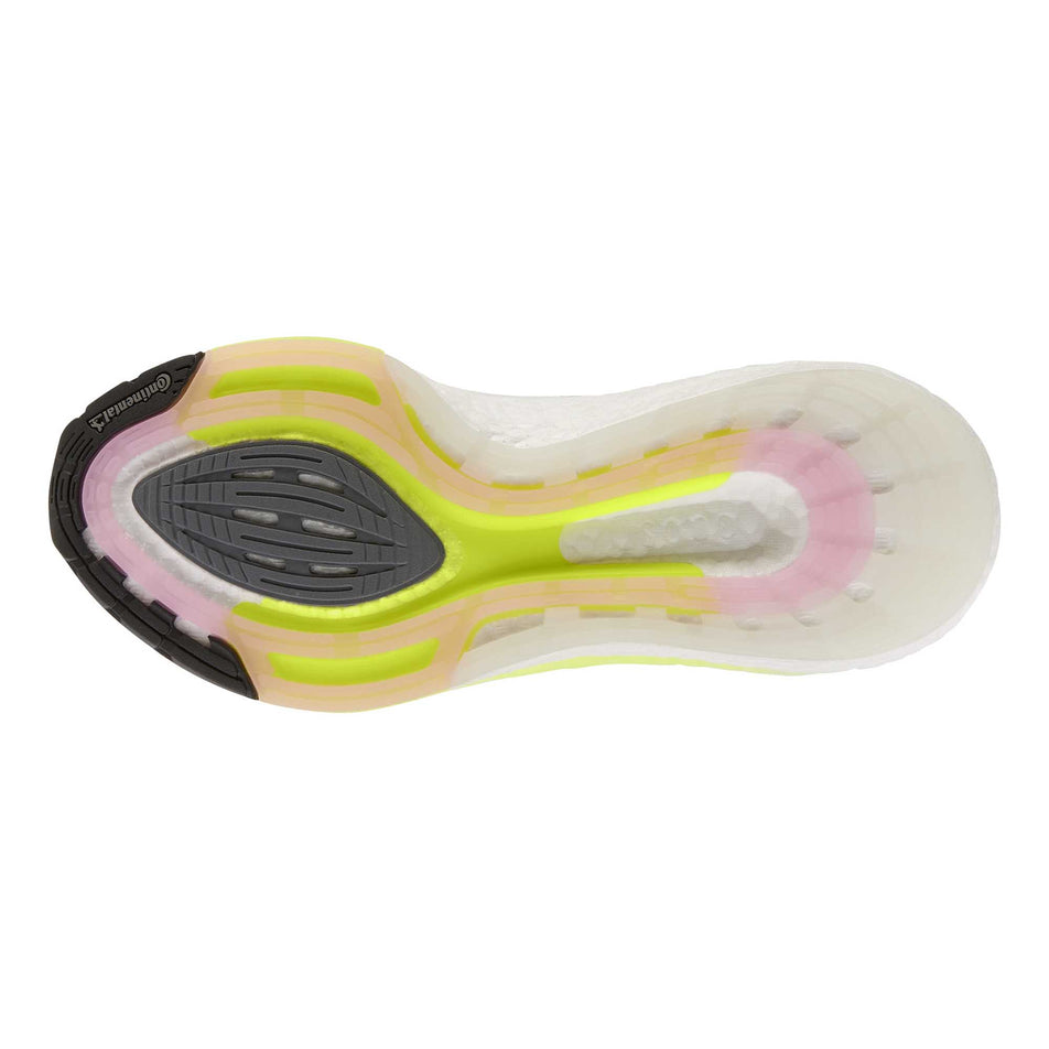 The full outsole on the right shoe from a pair of men's adidas Ultraboost 21 (6893318766754)